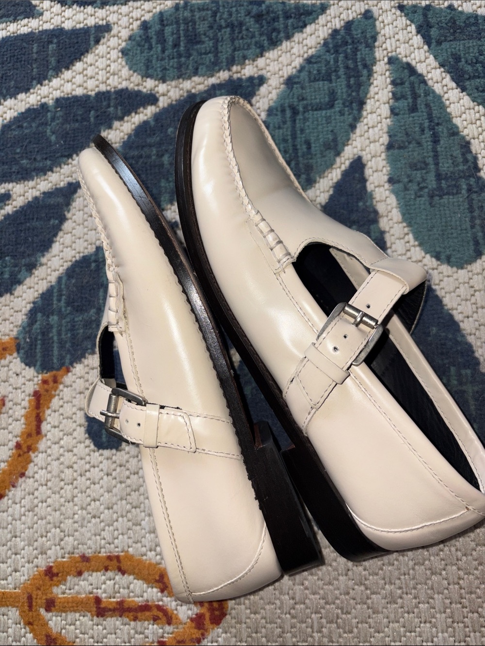 Women's Cream Leather T-Strap Loafers - Classic Style size 10 - Picture 6 of 9